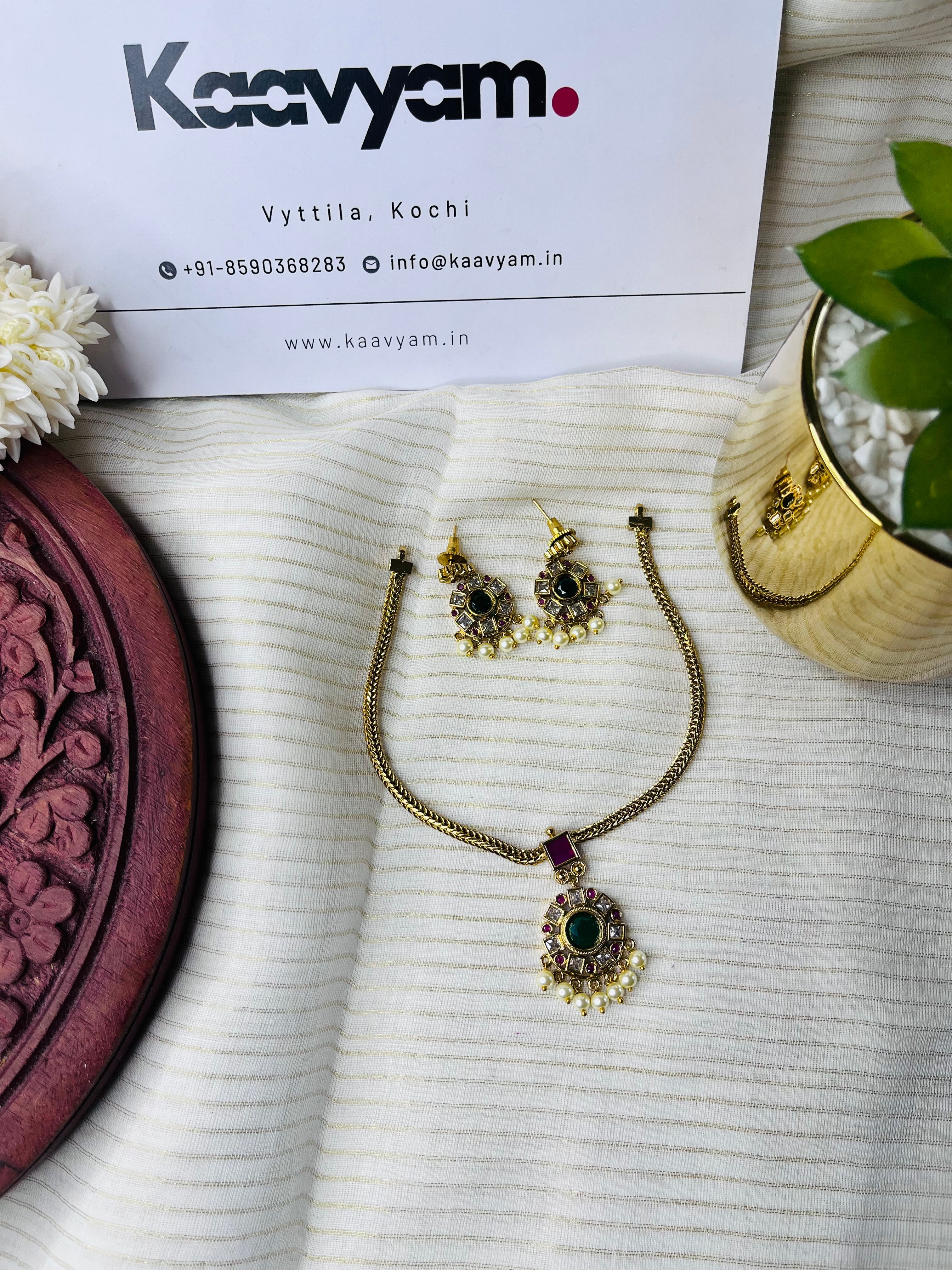 Antique Adyal Neckpiece & Earrings