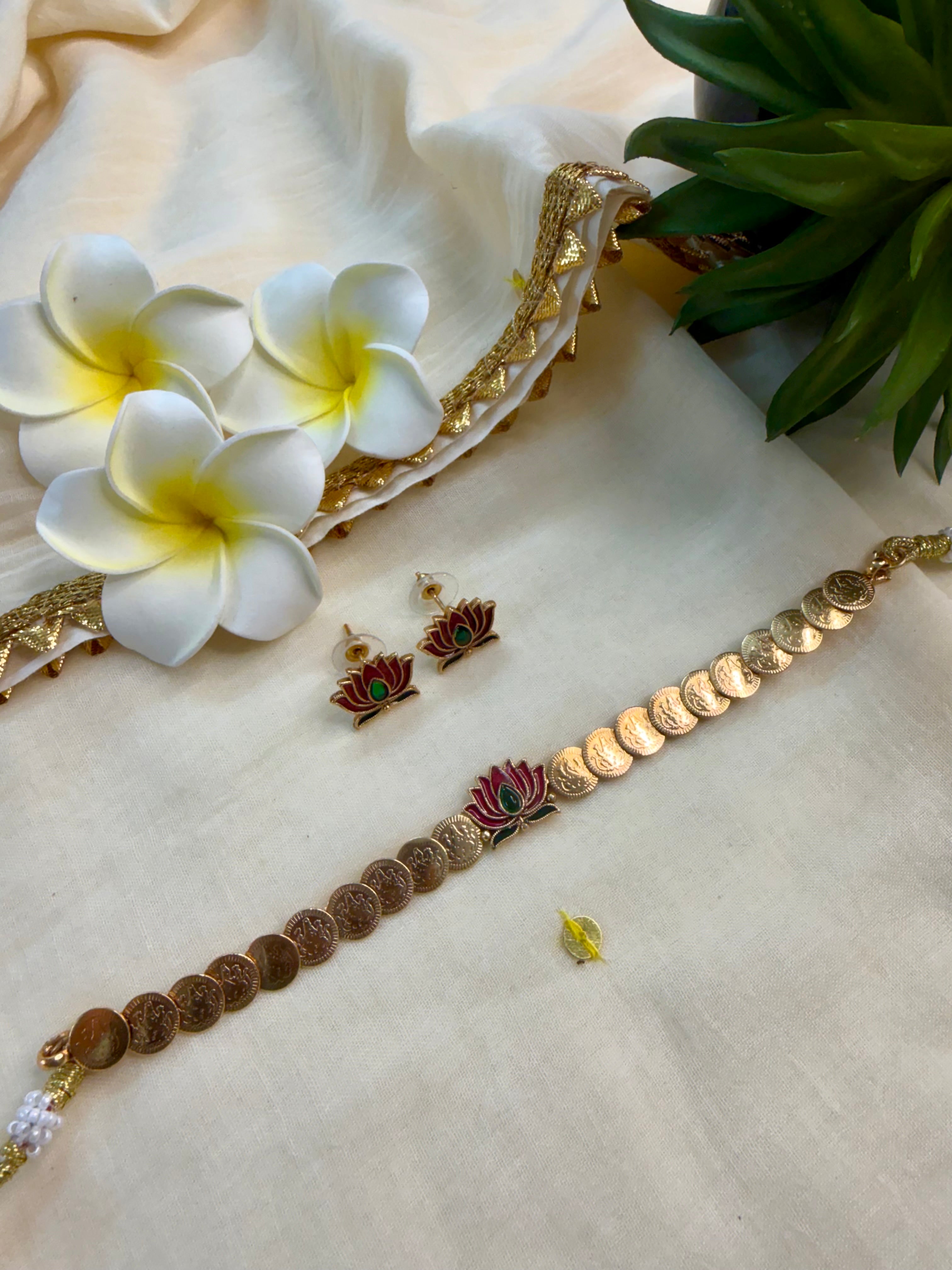 Lotus Coin Choker