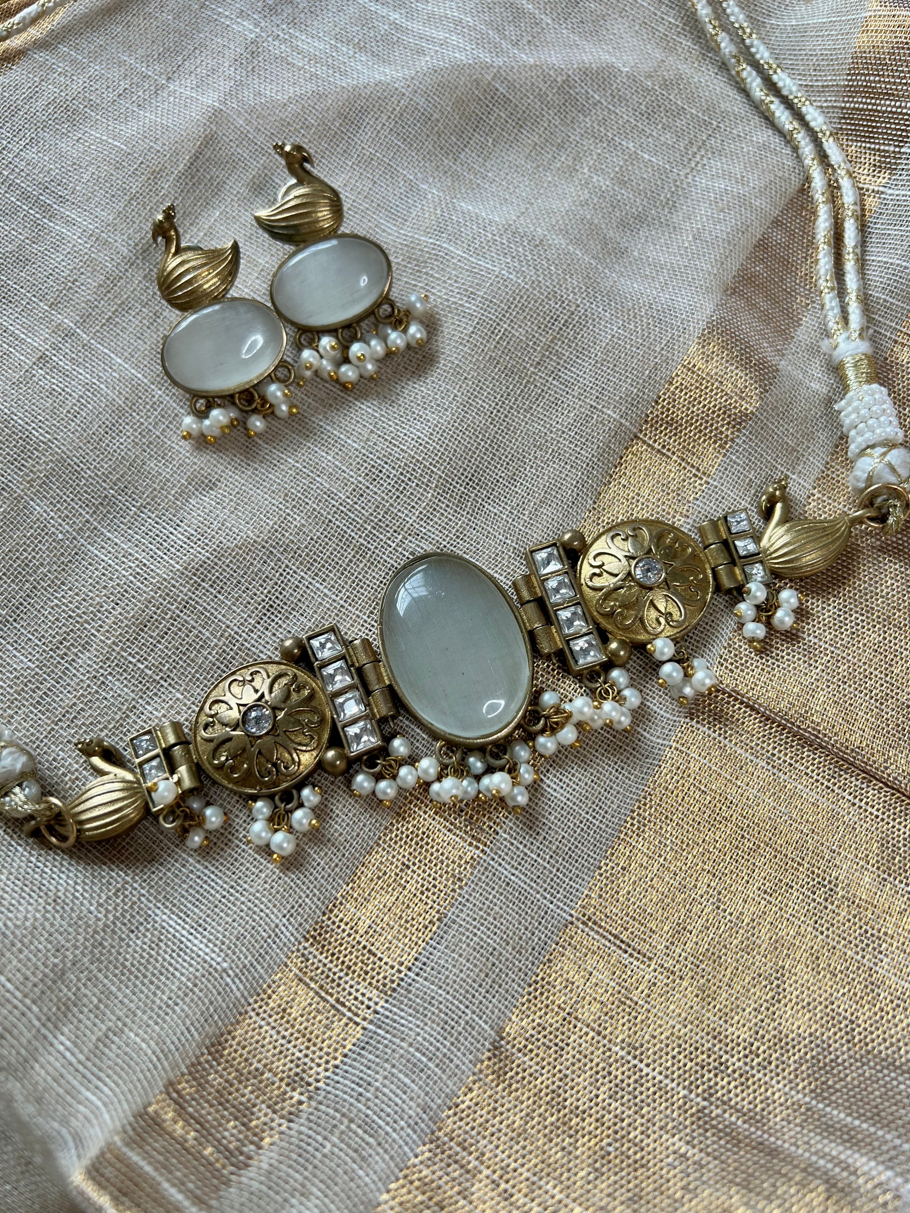 Swan Duel Tone Choker
