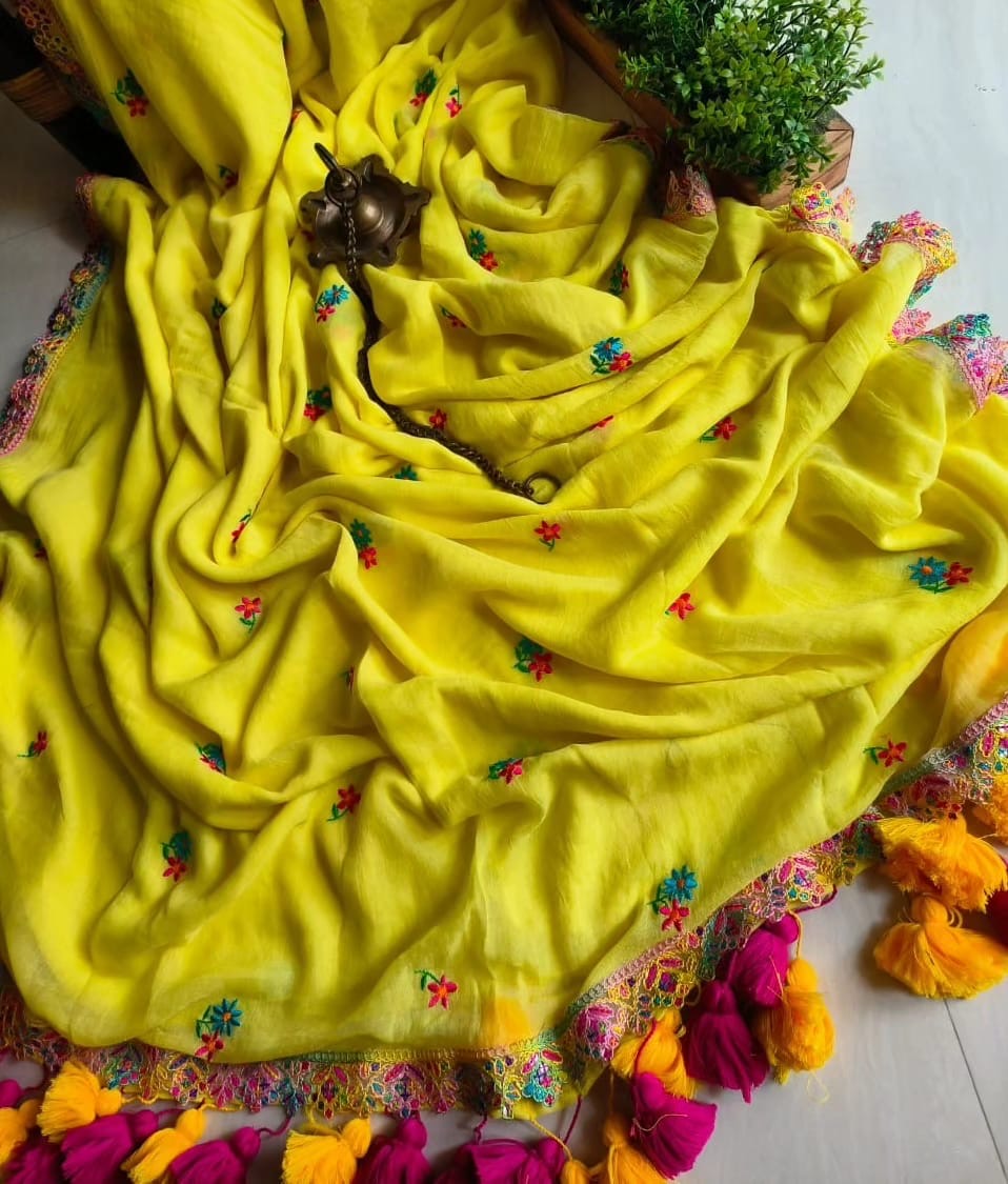 Bollywood Mul Cotton Lace Embroidery Saree