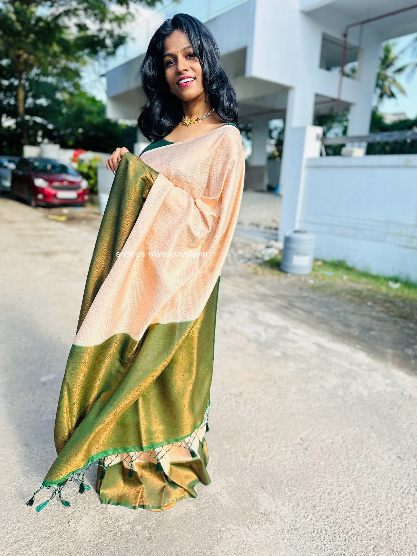 Contrast Kuberappattu Saree