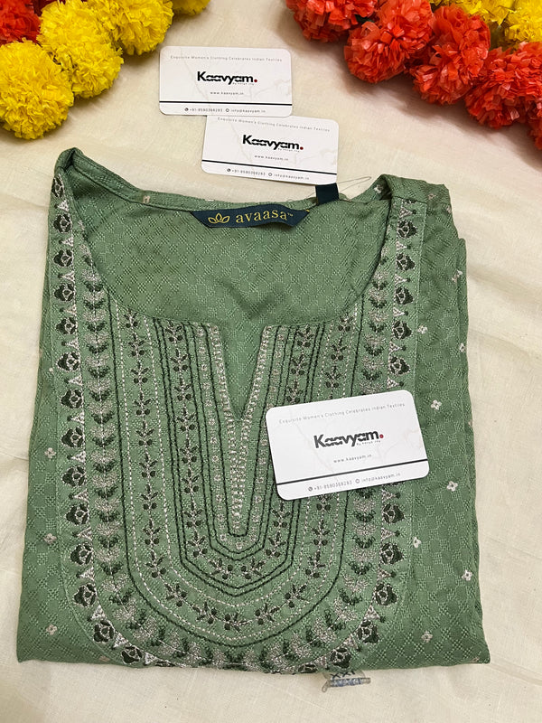 GREEN HEAVY YOKE KURTI