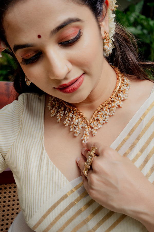 Traditional Pearl Drop Hasli