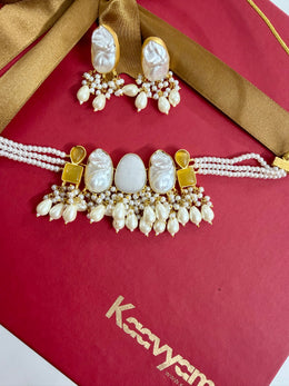 Heavy pearl Choker & Earrings