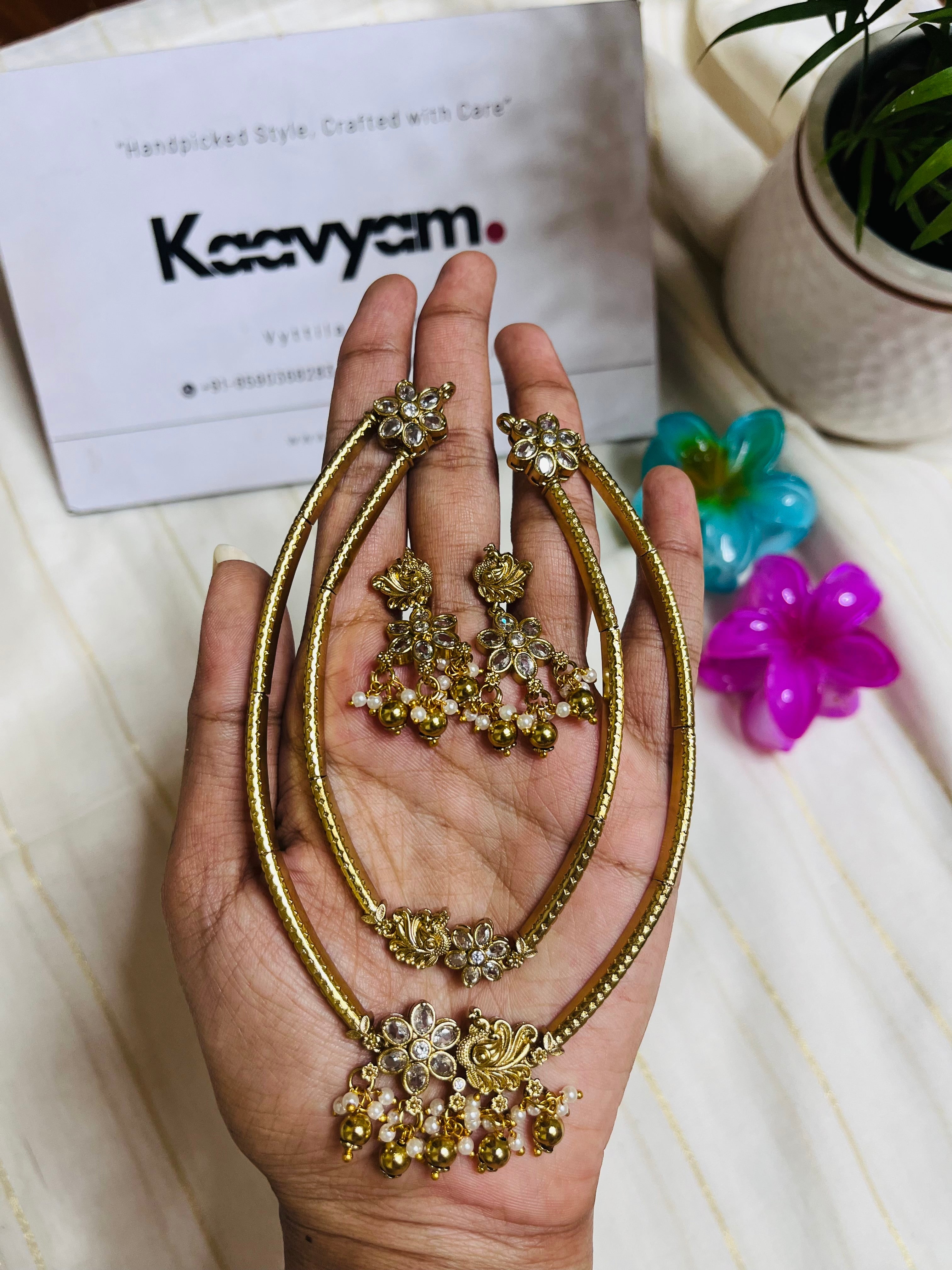 Layer Hasli & Earrings