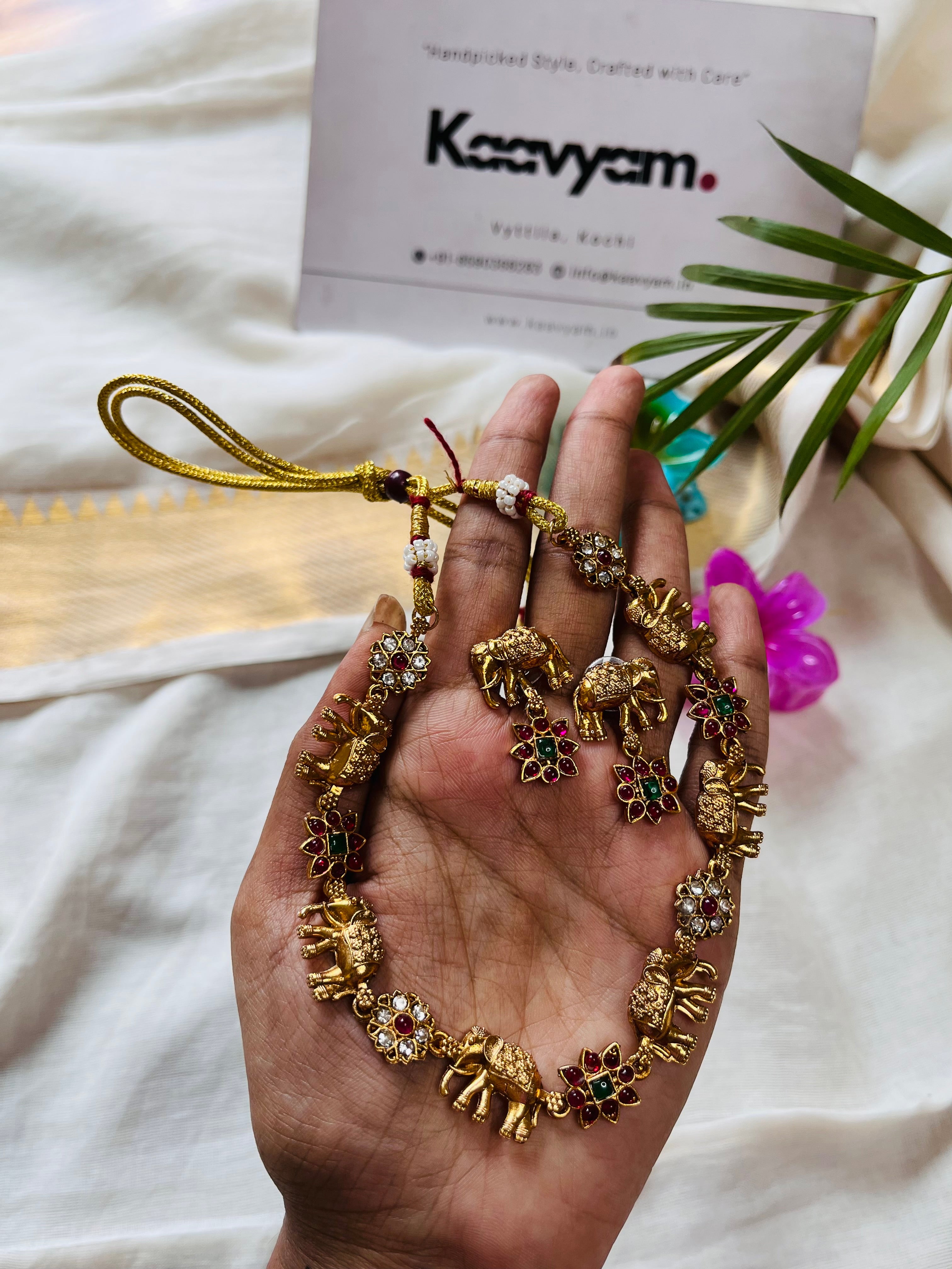 Ad Gaja Neckpiece & Earrings