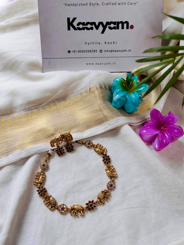 Ad Gaja Neckpiece & Earrings