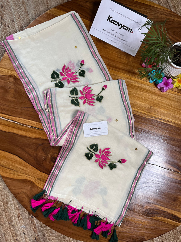 Lotus & Bud Mul Cotton Saree