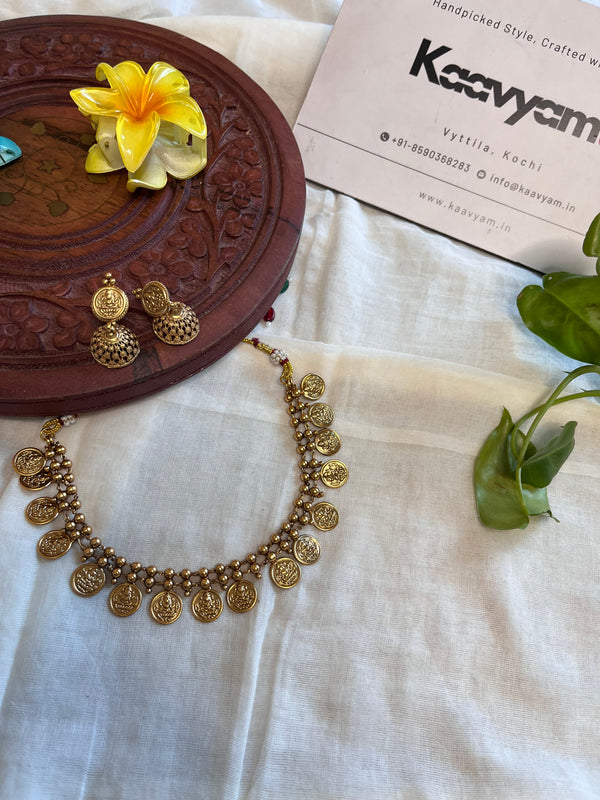 Kaasu Necklace & Jumukka