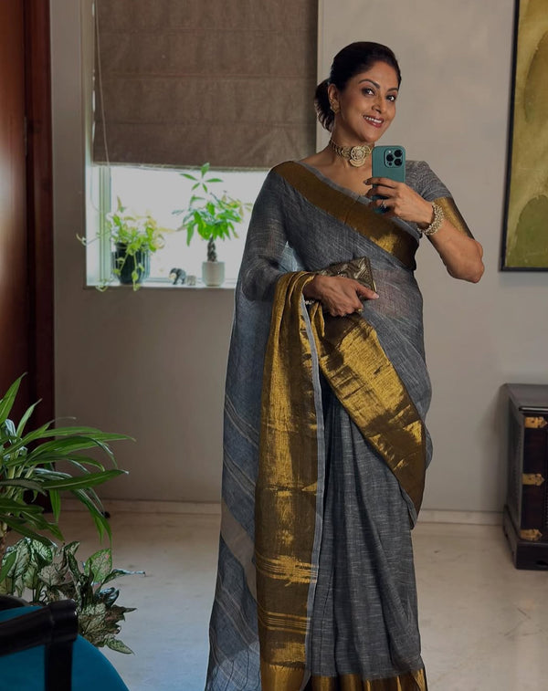 Nadiya Moidu Broad Border Linen Saree