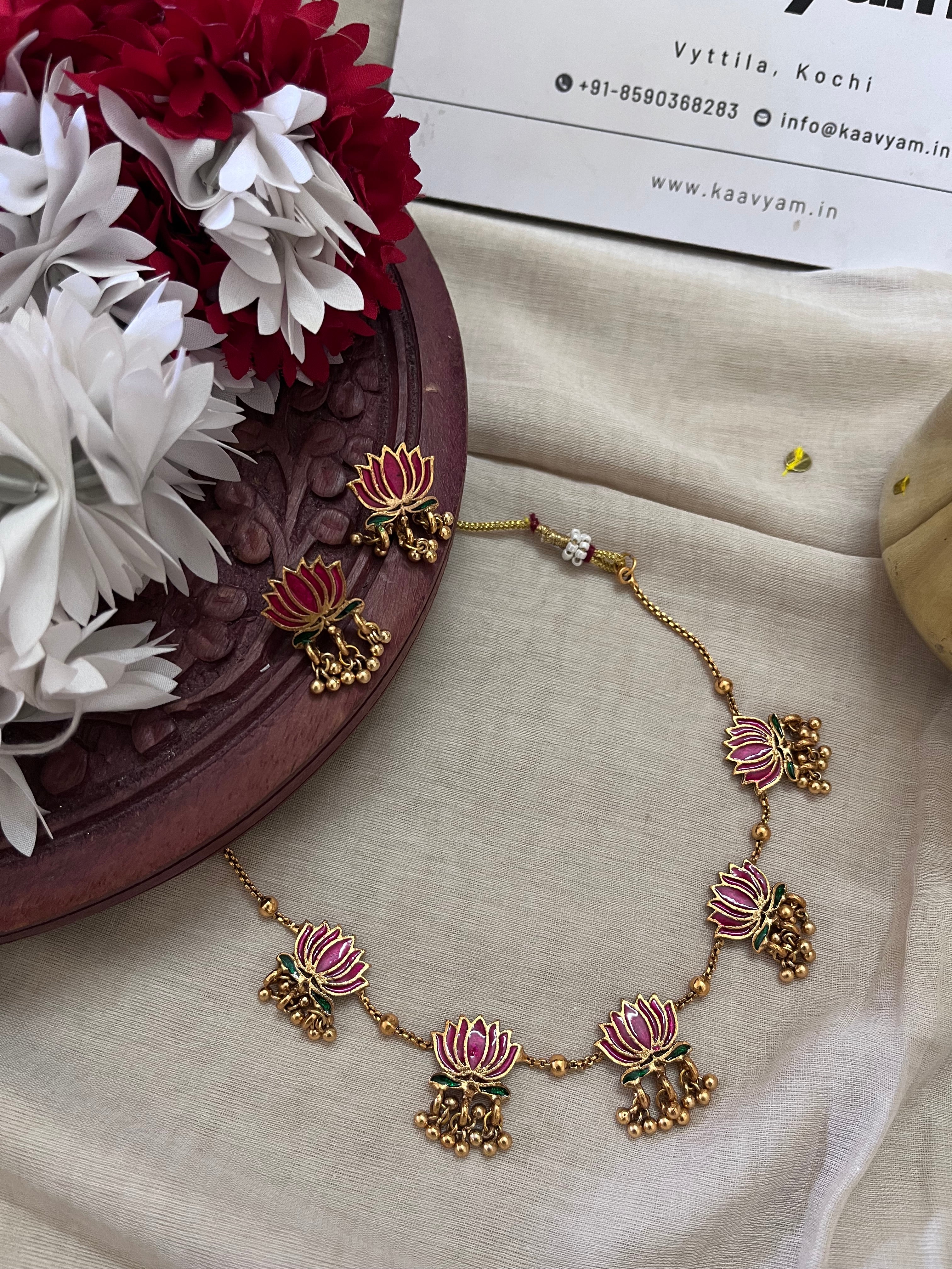 Lotus Gungaroo Necklace & Earrings