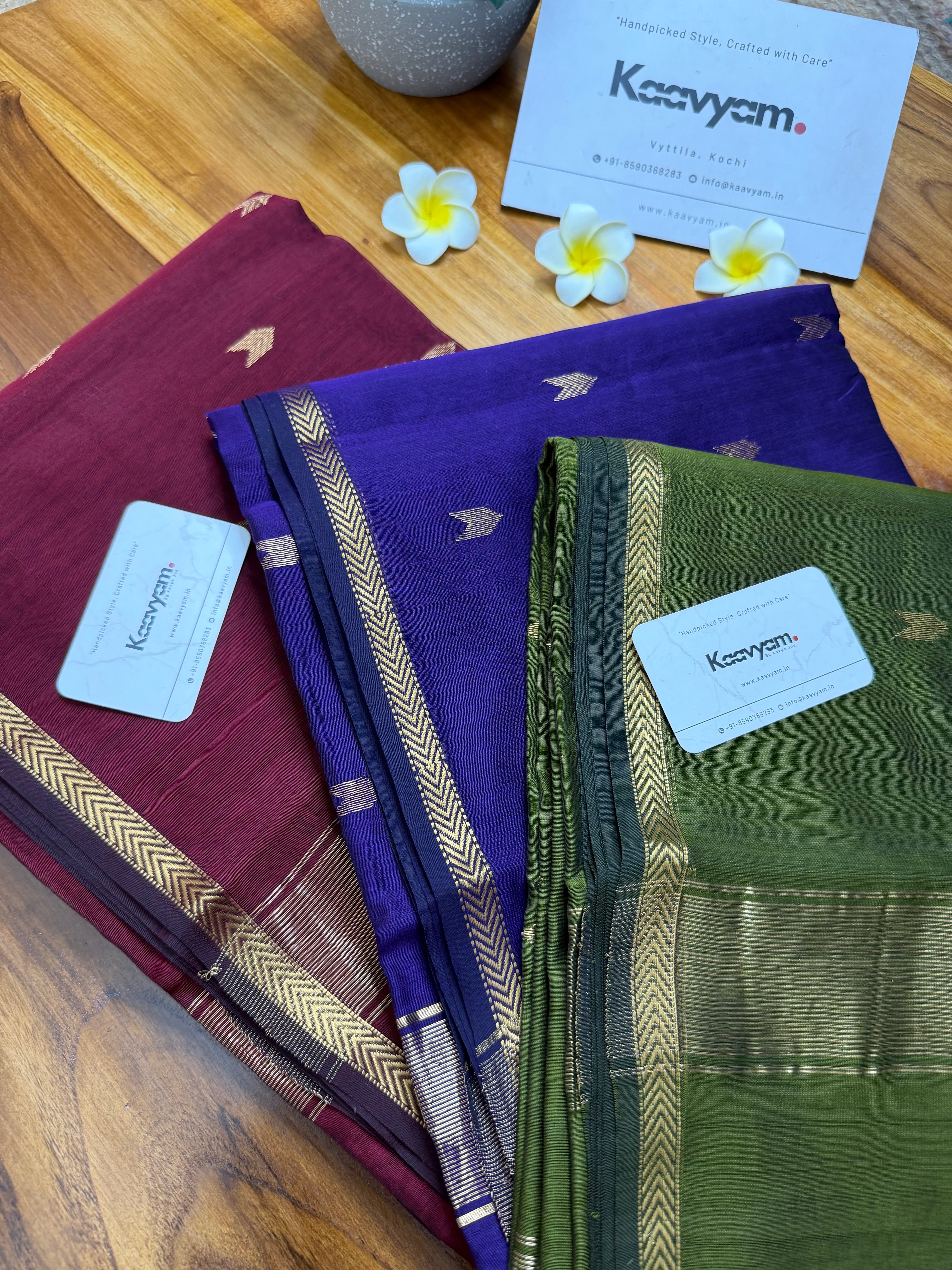 Plain Small Border Maheshwari Silk Saree