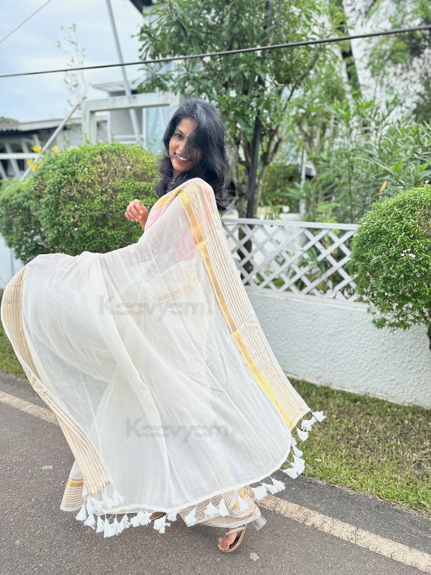 Kerala Kasav Stripe Border Mul Cotton Saree - MANKA
