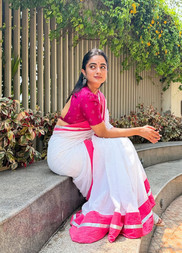 Namitha's Kasav Stripes Border Mul Cotton Saree