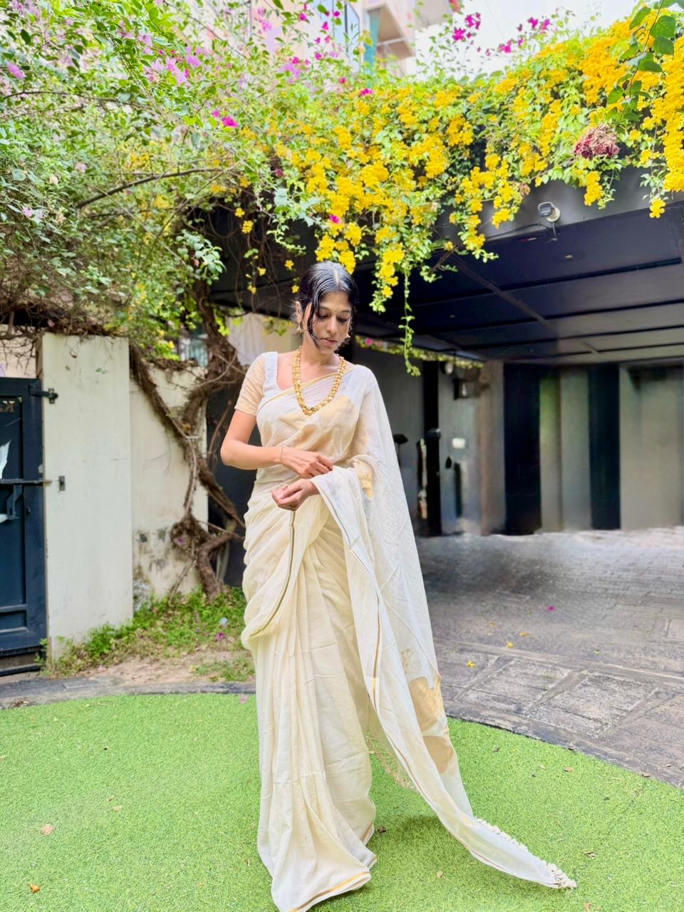 Hibiscus Handwoven Mul Modal Saree - Manka