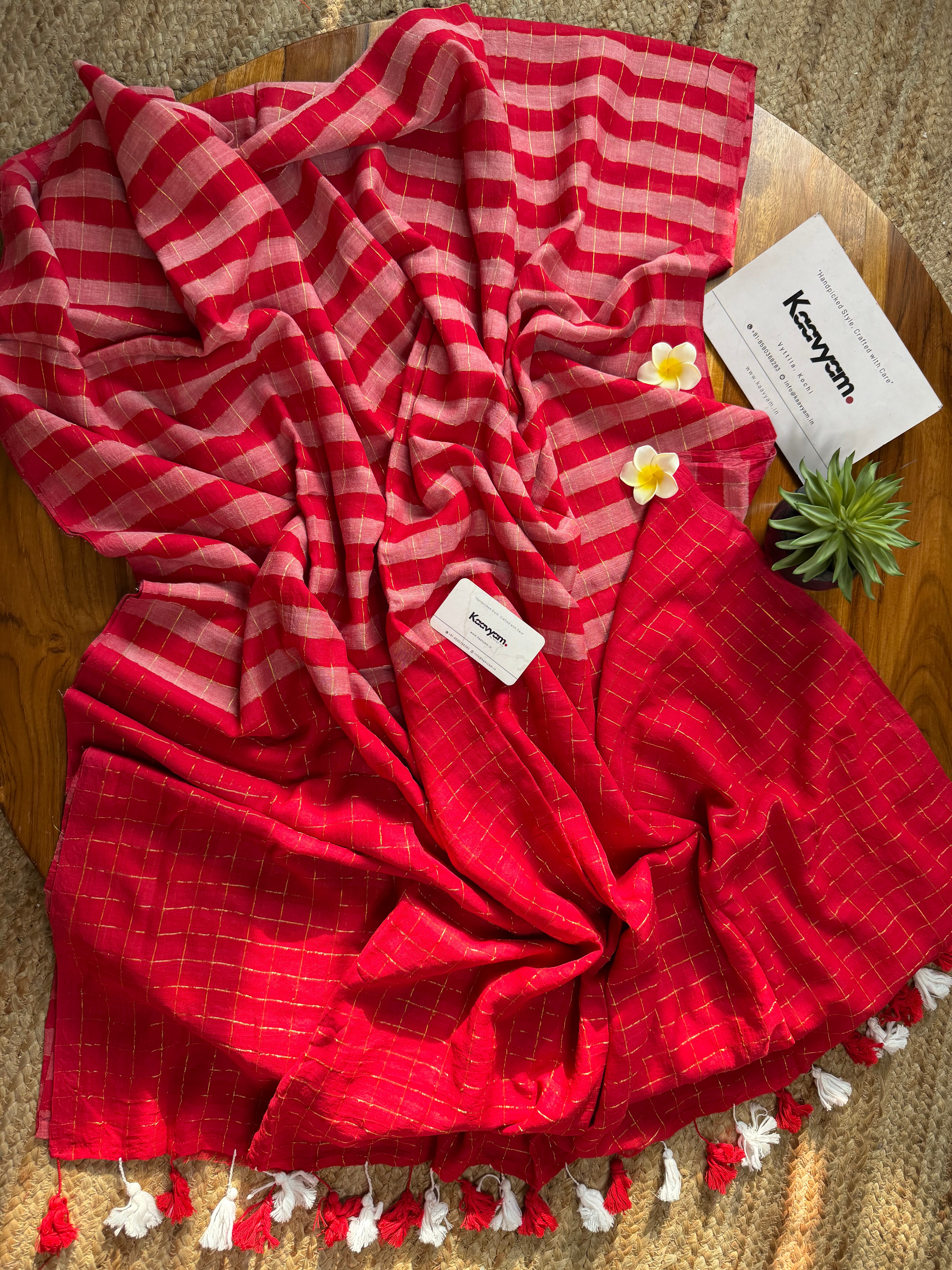 Checks Contrast Mul Cotton Saree