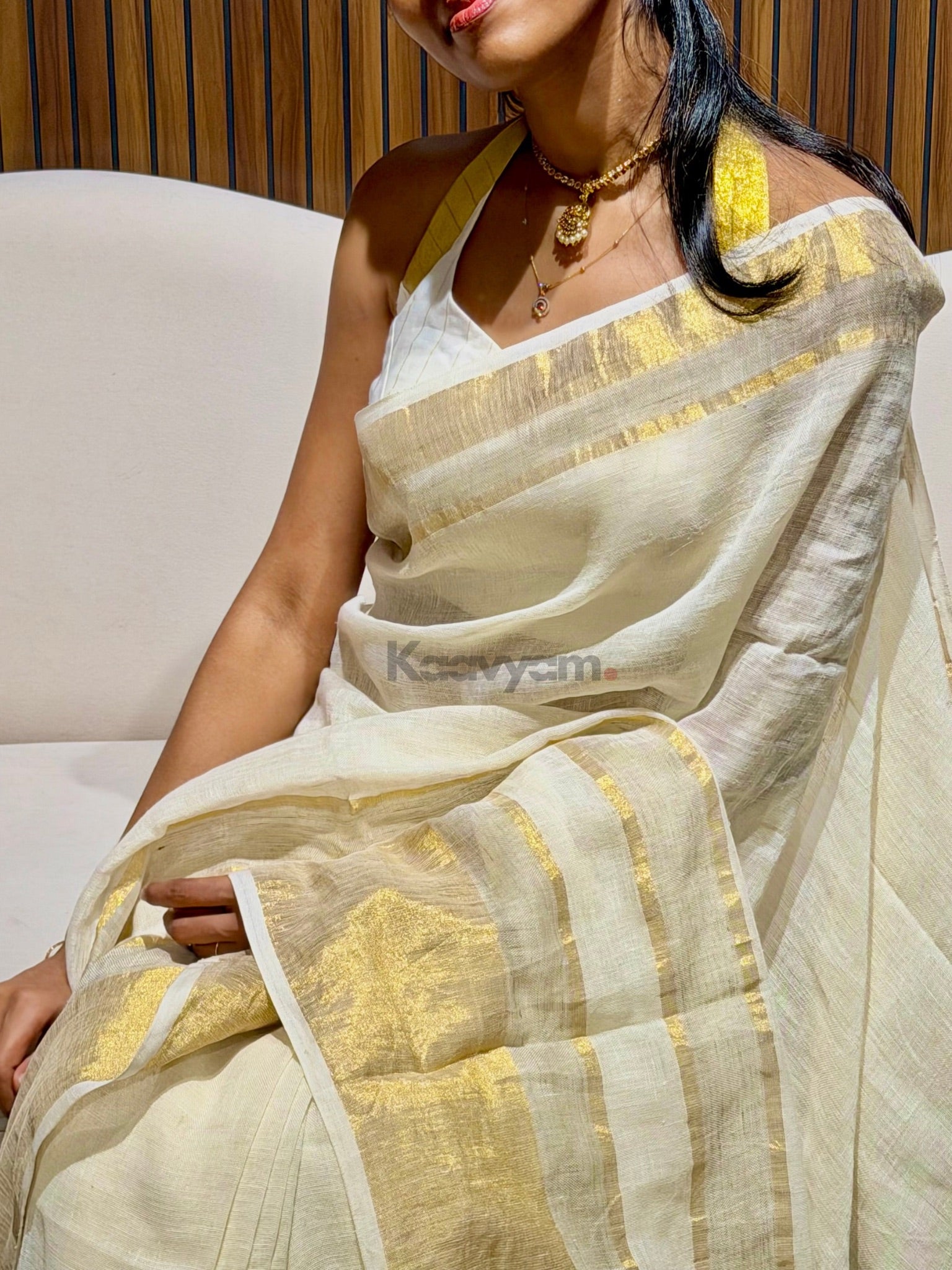Pon Velli Kasav Linen Saree
