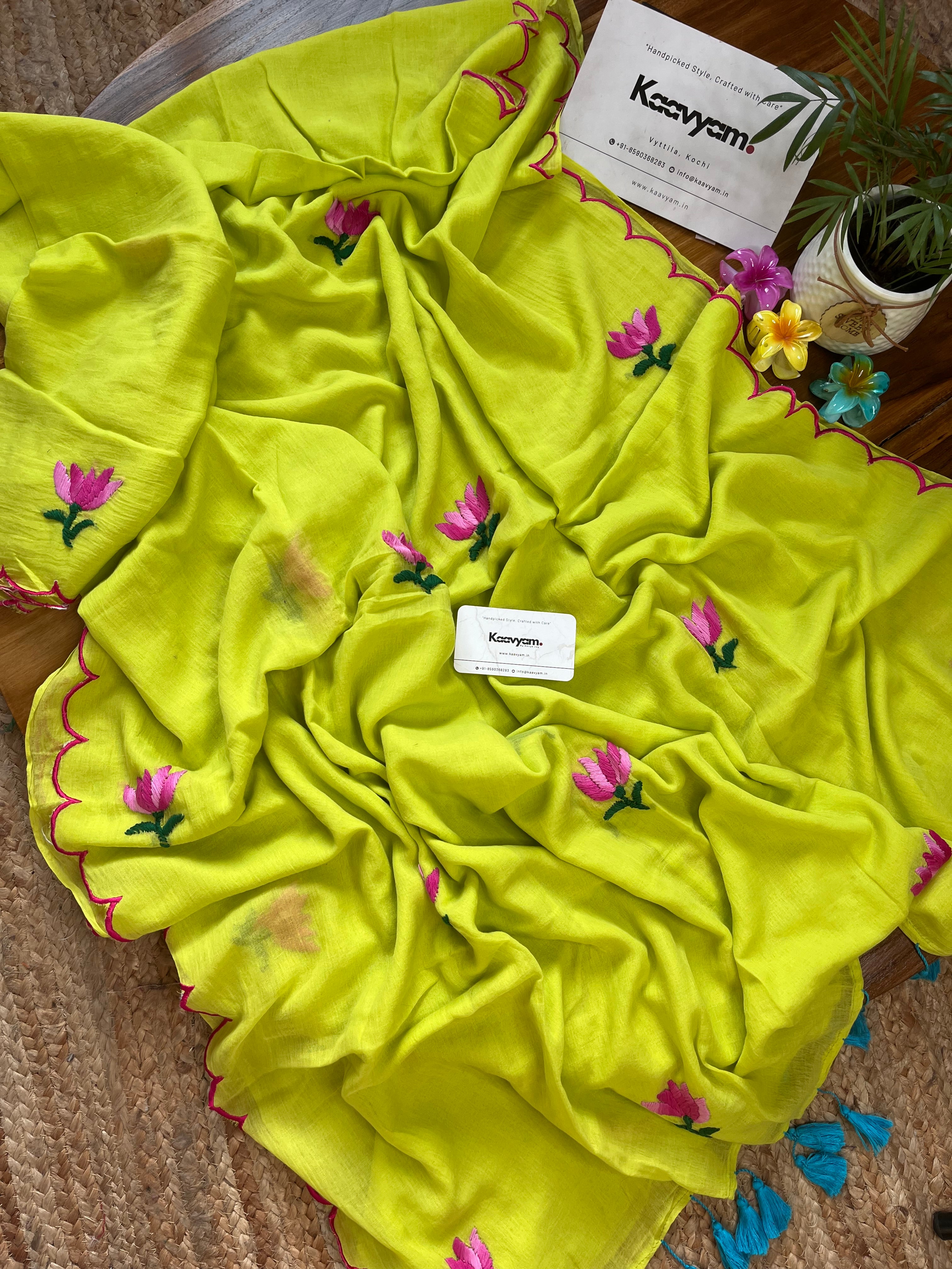 Scallop Lotus Embroidery Mul Cotton Saree