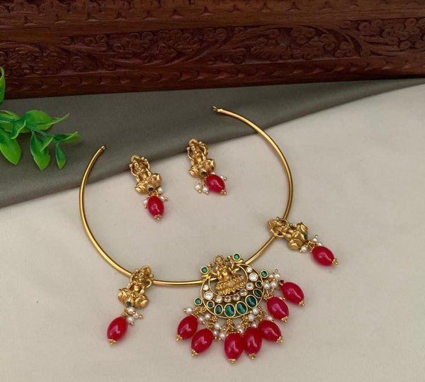 LEKSHMI HASLI AND EARRINGS