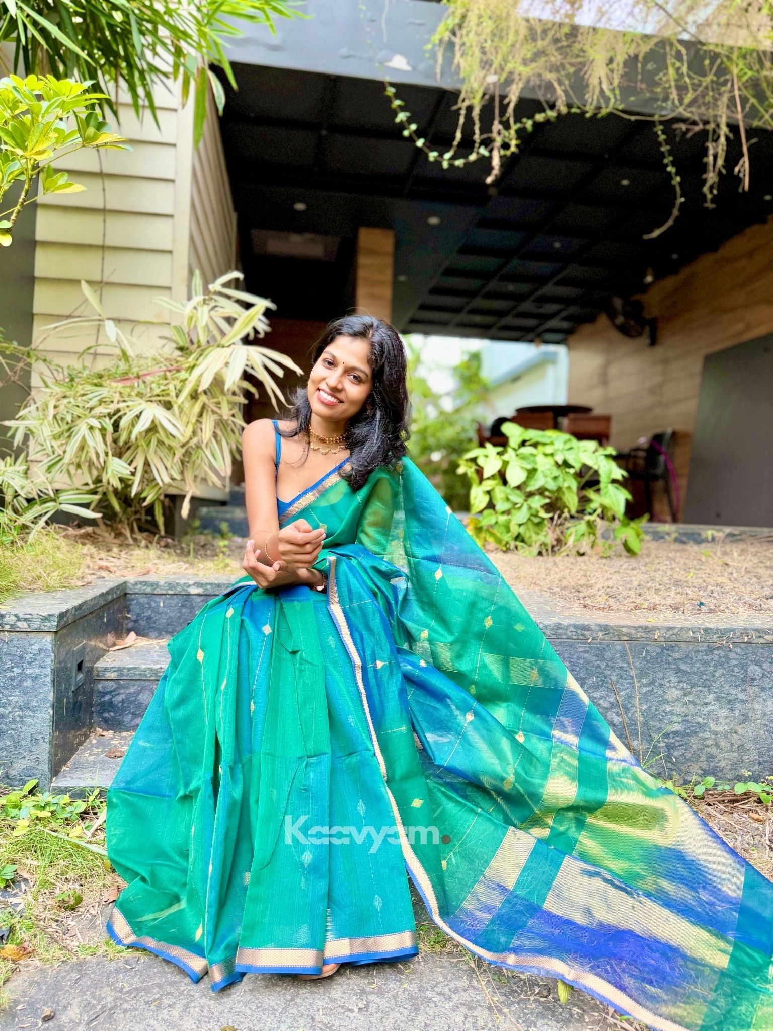 Diamond Zari Maheshwari Silk Saree