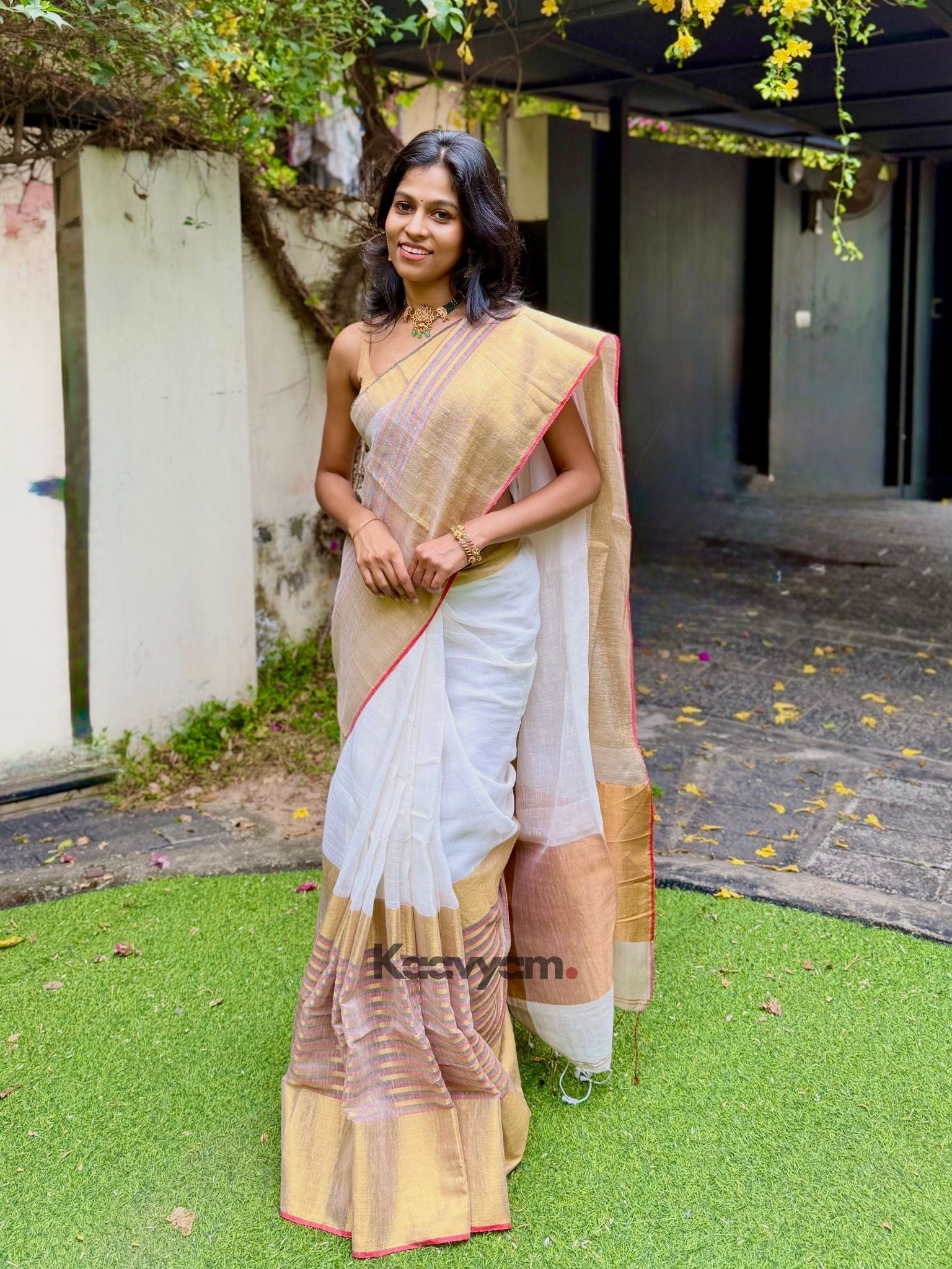 Kasav Broad Border Linen Saree