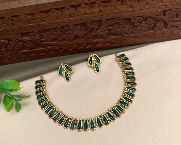 TRADITIONAL MULLAMOTTU  NECKLACE & EARRINGS