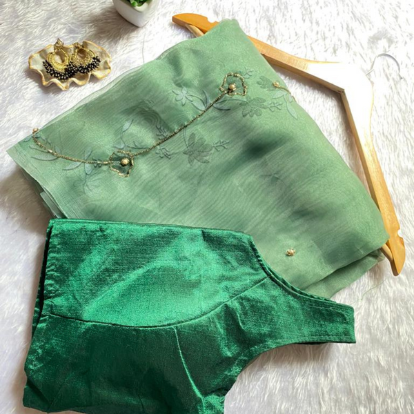 GREEN ORGANZA SAREE & BLOUSE PIECE