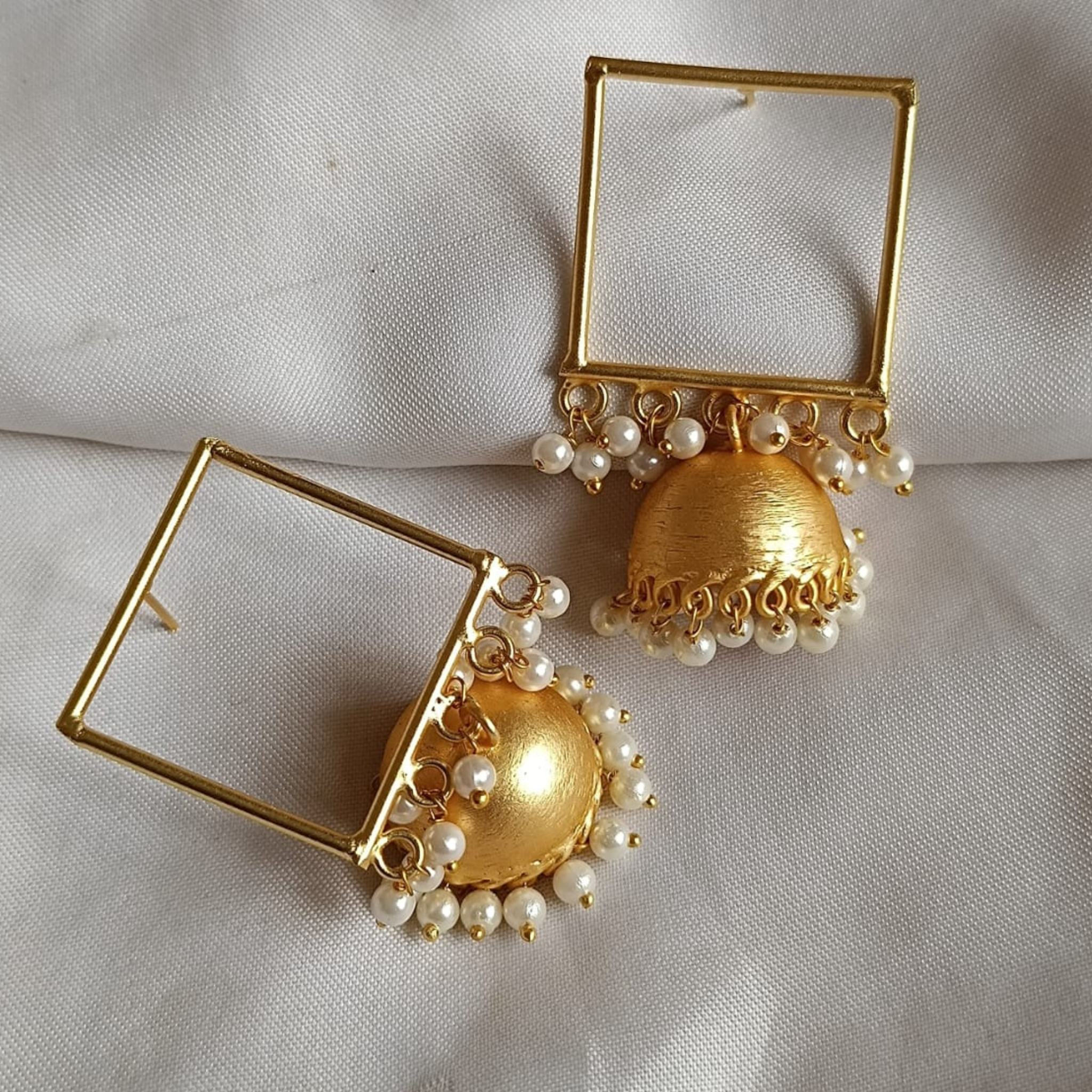 SQUARE PEARL JUMUKKA