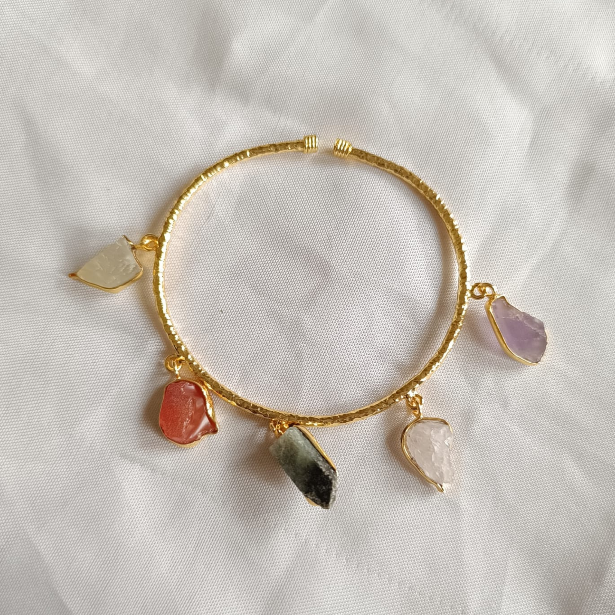 STONE HANDCUFF